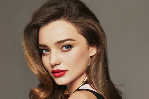 超模 Miranda Kerr（米兰达·可儿）首登中国杂志《时尚健康》封面大片