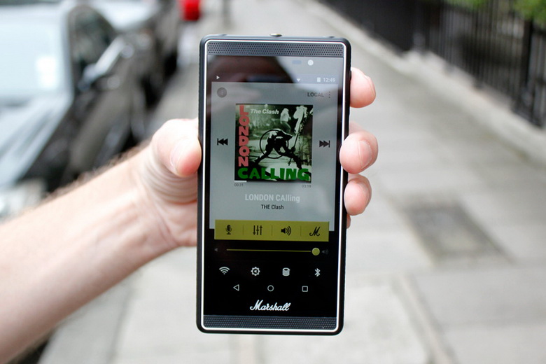 Marshall 的 London 是一款为音乐爱好者打造的手机