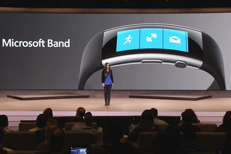全新微软手环 Microsoft Band 拥有弯曲屏幕和时尚金属元素