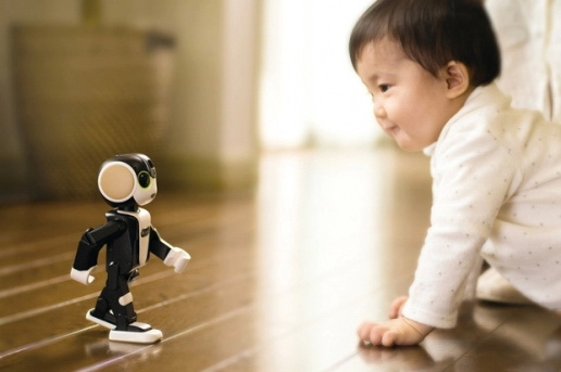 夏普 Sharp 推出全新智能手机 RoBoHoN
