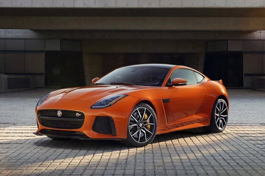 捷豹 2017 年式样 Jaguar F-Type SVR 跑车