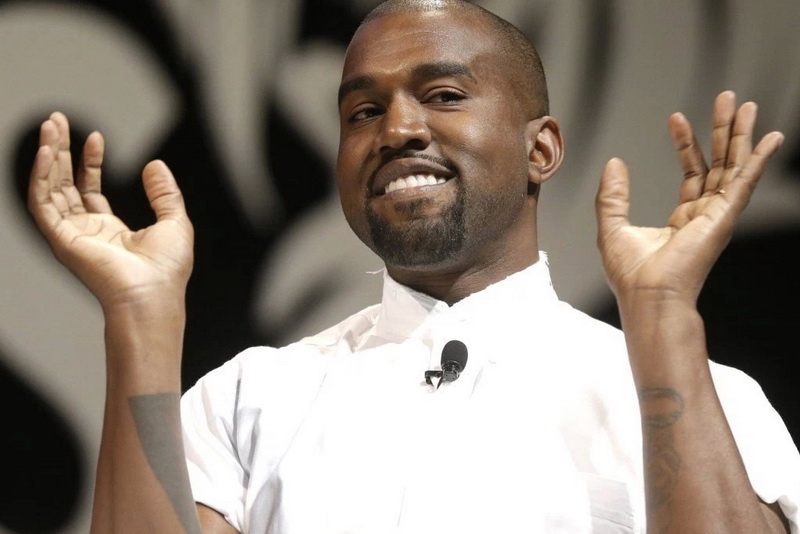 Kanye West 向 Louis Vuitton 创意总监 Nicolas Ghesquière 示好