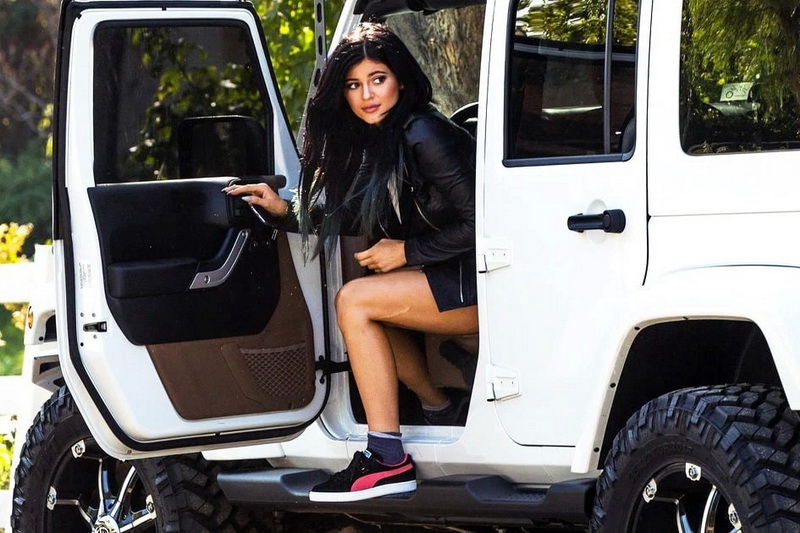 Kylie Jenner 正式签约 PUMA