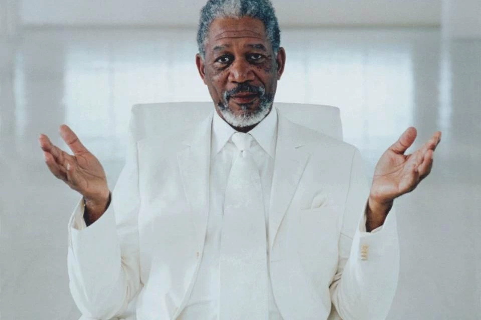 Morgan Freeman 以「上帝之声」为导航系统配音