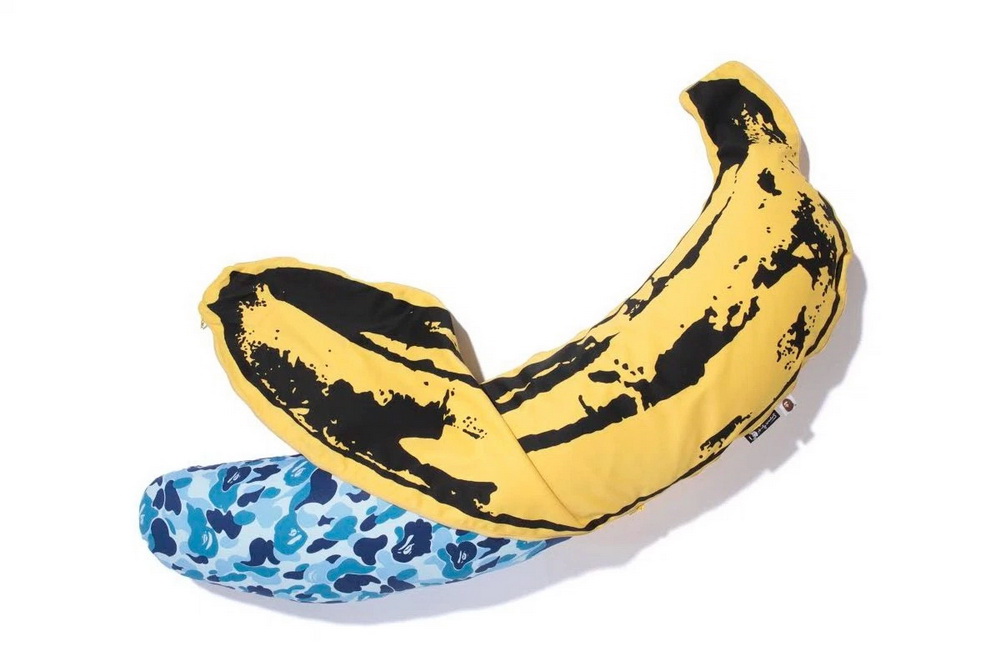 BAPE × Medicom Toy × Andy Warhol 联名香蕉造型抱枕