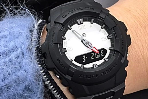 the POOL aoyama × G-Shock 全新黑白配色「G-100-1BJF」腕表