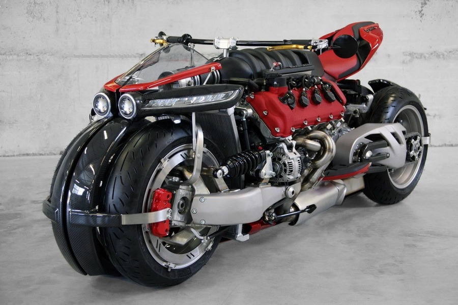 搭载 Maserati 引擎 Lazareth LM 847 四轮改装摩托车