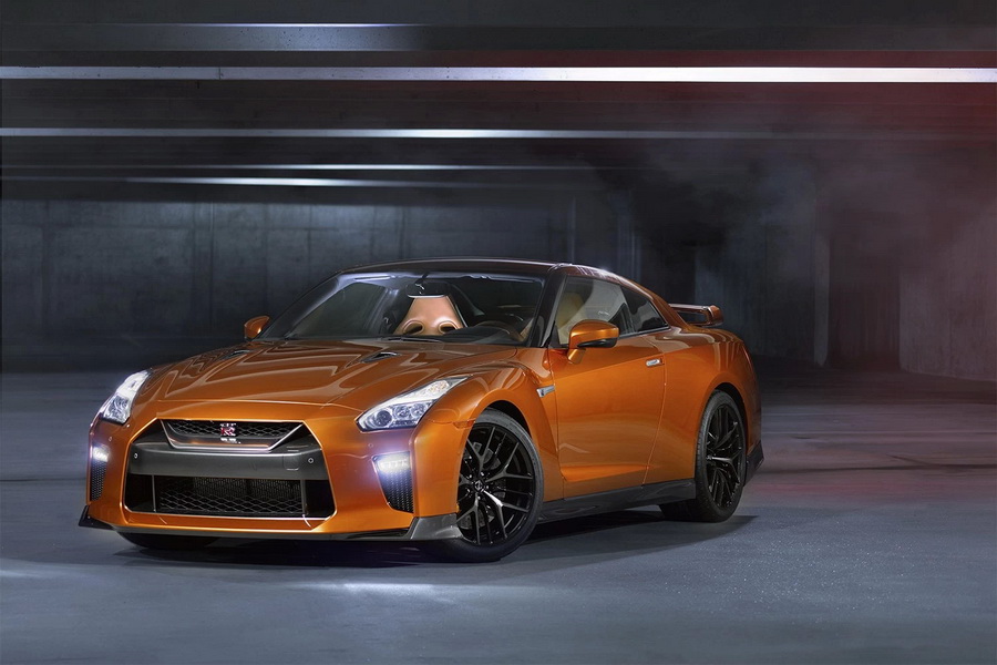 「战神」归来！日产发布 2017 年款 Nissan GT-R 跑车