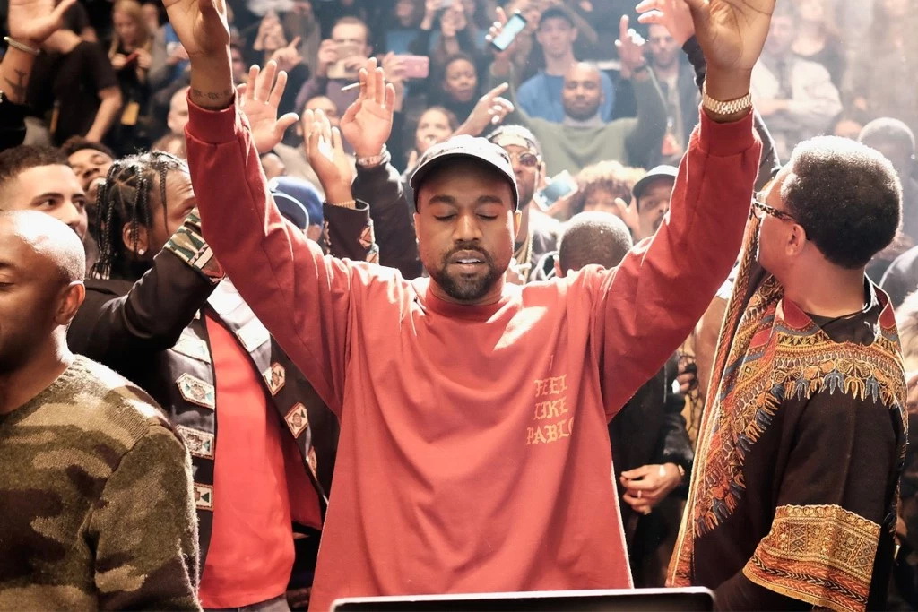 专业律师解画 - 乐迷集体控诉 Kanye West 诈骗