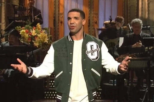 观看 Drake《Saturday Night Live》献唱《One Dance》与《Hype》