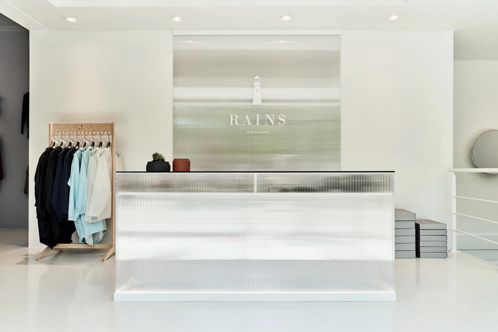 Rains 于丹麦开设全新概念店铺