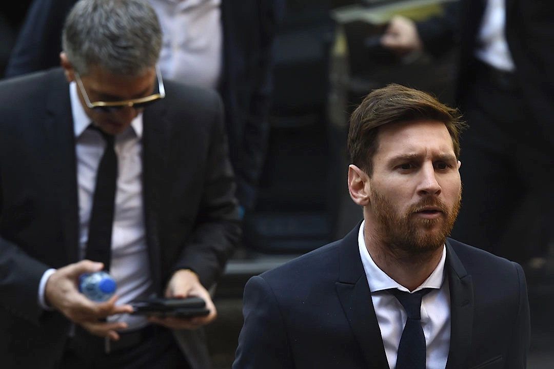 重磅！梅西 Lionel Messi 及其父亲因逃税被判处 21 个月监禁