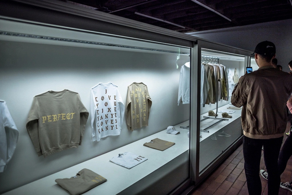 Kanye West「Pablo」主题 Pop-Up 柏林限定店发售现场回顾