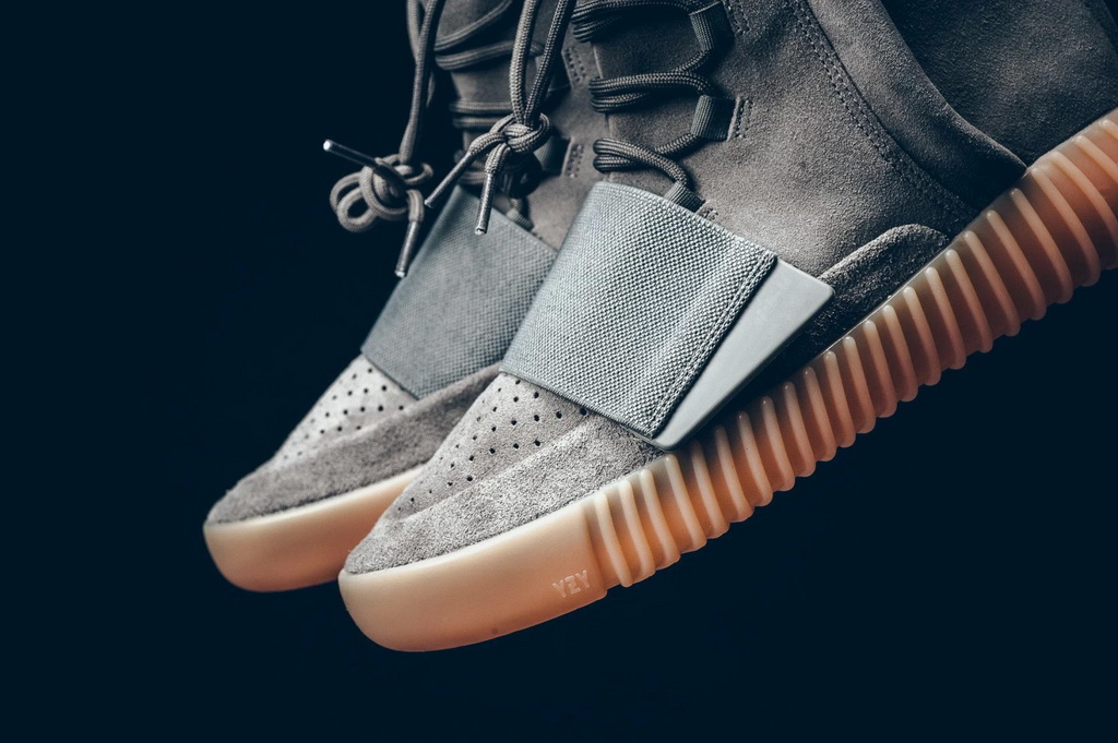 有传 Kanye West 与 adidas 将在 2017 年推出 Yeezy 功能性篮球鞋