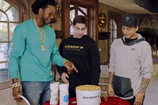 2 Chainz 邀请 Nyjah Huston 一同品尝每桶售价 500 美元爆米花
