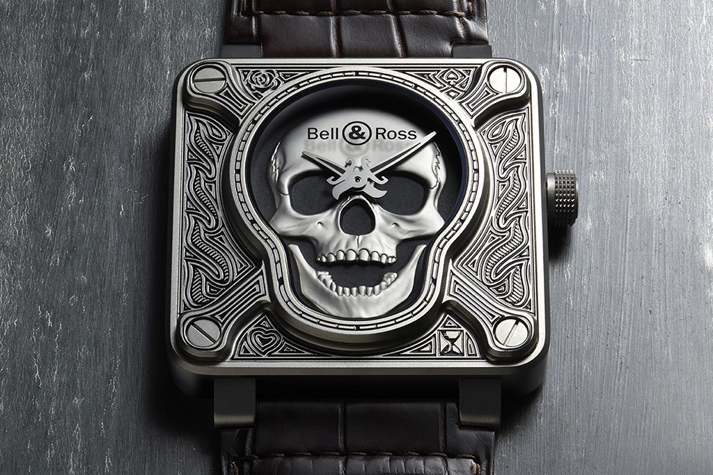 Bell & Ross BR01 Burning Skull 将骷髅暗黑风进行到底