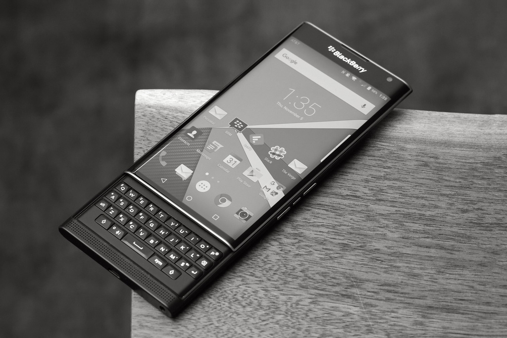 持续亏损－黑莓 Blackberry 宣布放弃自主研发手机