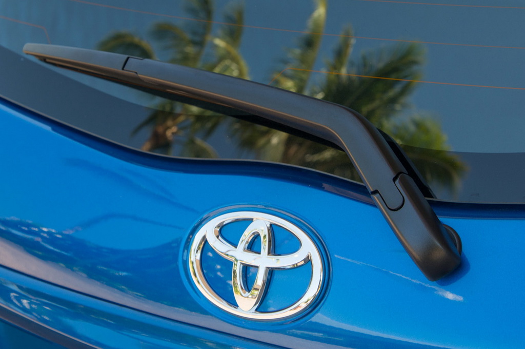 丰田 TOYOTA 组成开发电动车的小团队
