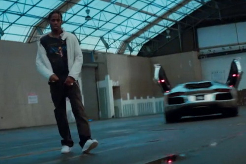 Travis Scott 释出生涯首支 MV 并出镜