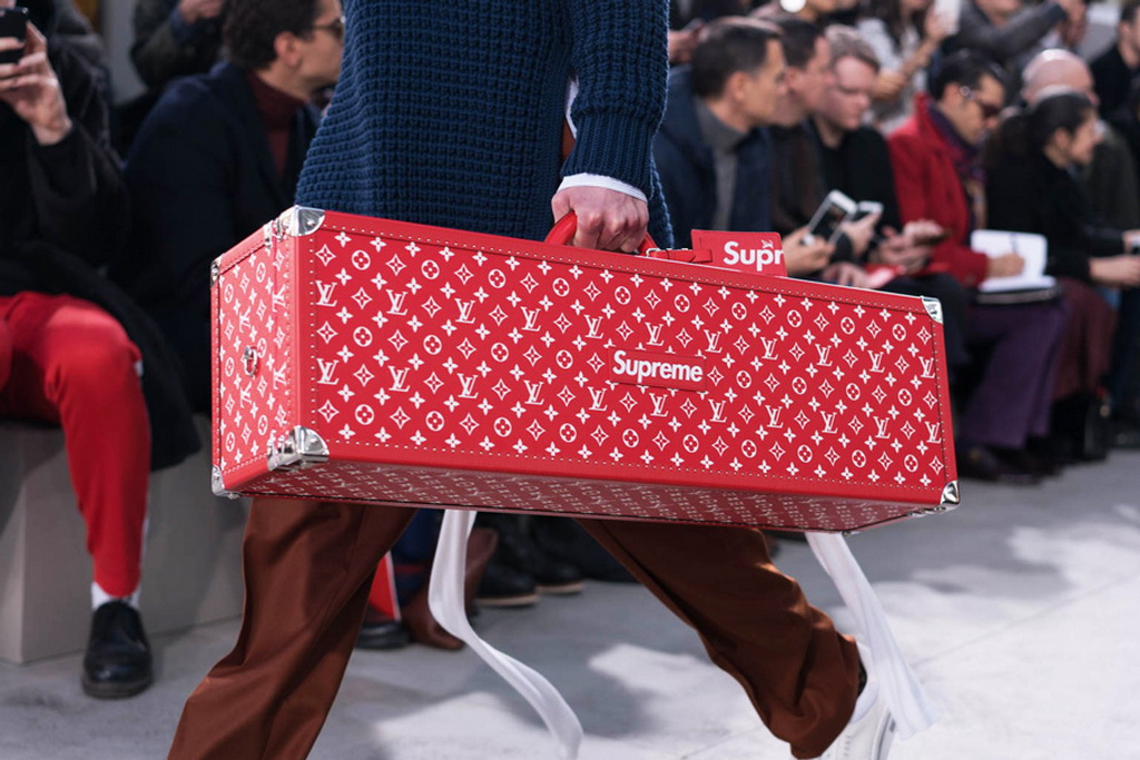 LVMH 天价收购 Supreme 纯属网络谣言