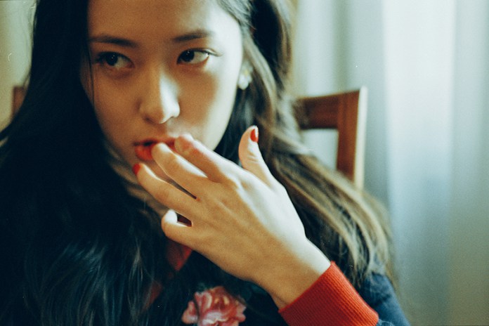 f(x) Krystal 与 June One Kim 合作新单曲《I Don't Wanna Love You》