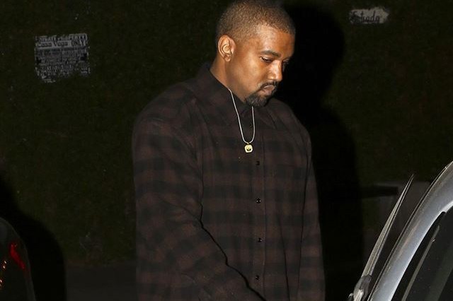 Kanye West 着用经典 adidas 鞋款现身街头