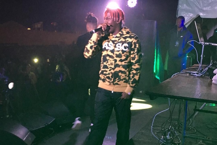 Lil Yachty 率先上身 Anti Social Social Club × BAPE 连帽衫登台演出