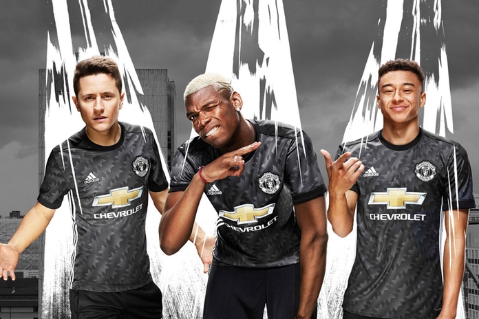 adidas 正式发布曼联 2017-18 赛季客场球衣
