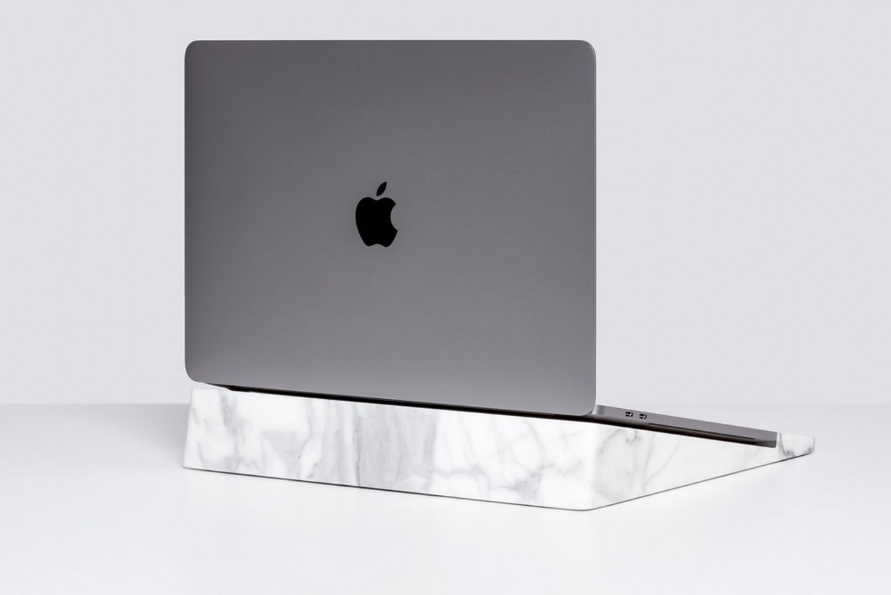 BLOCK - 专为 MacBook 设计的手工大理石底座