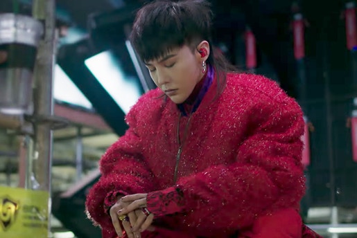 G-DRAGON 演绎 CHANEL 最新手袋 Gabrielle 宣传影片