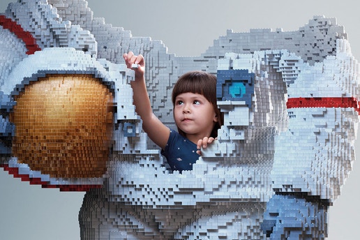 Ogilvy & Mather 打造 Lego 创意平面广告