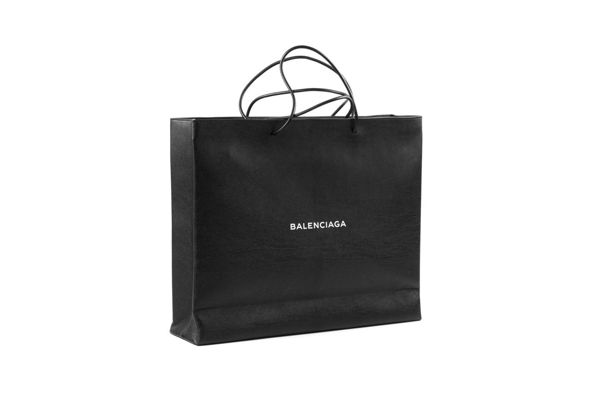Balenciaga 推出全新天价「购物袋」