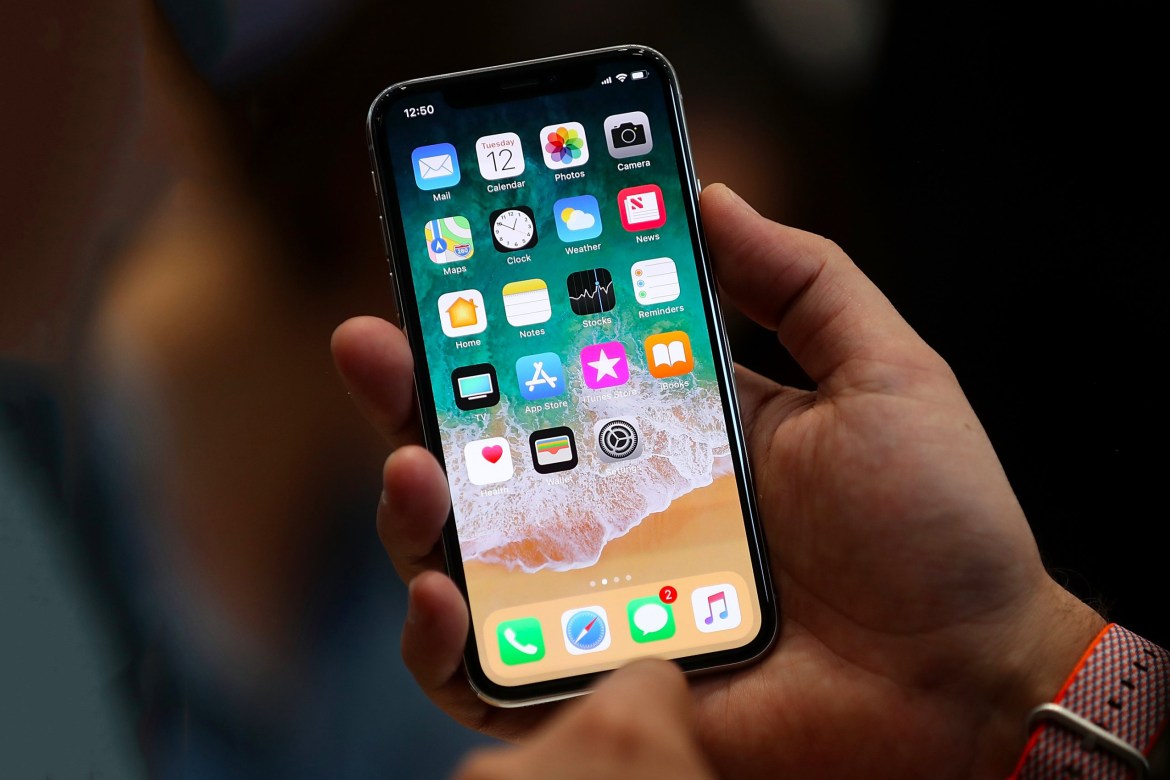 Apple 发布会期间股价涨跌映射市场对于 iPhone X 等新品态度