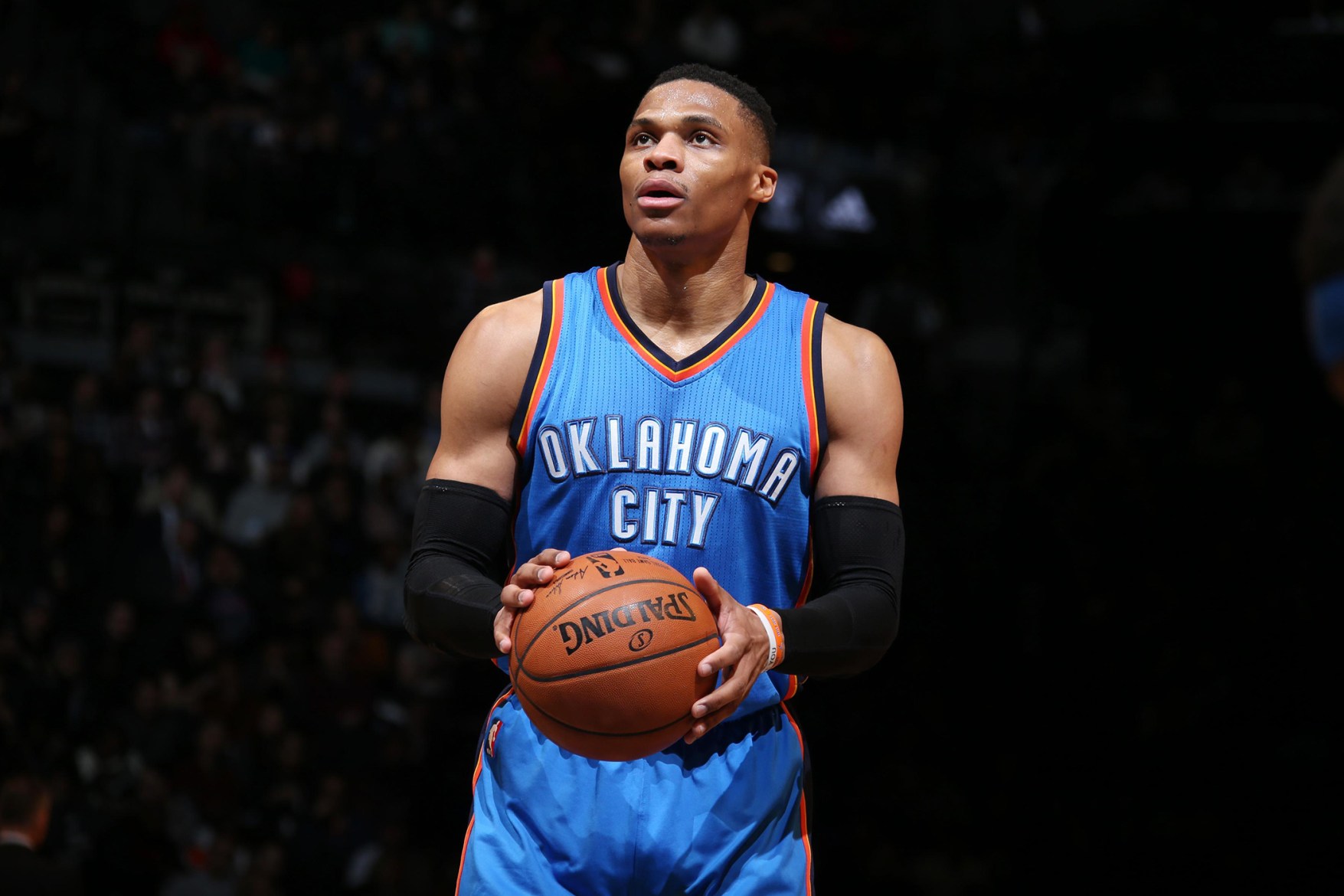 Russell Westbrook 与 Thunder 达成五年续约合同