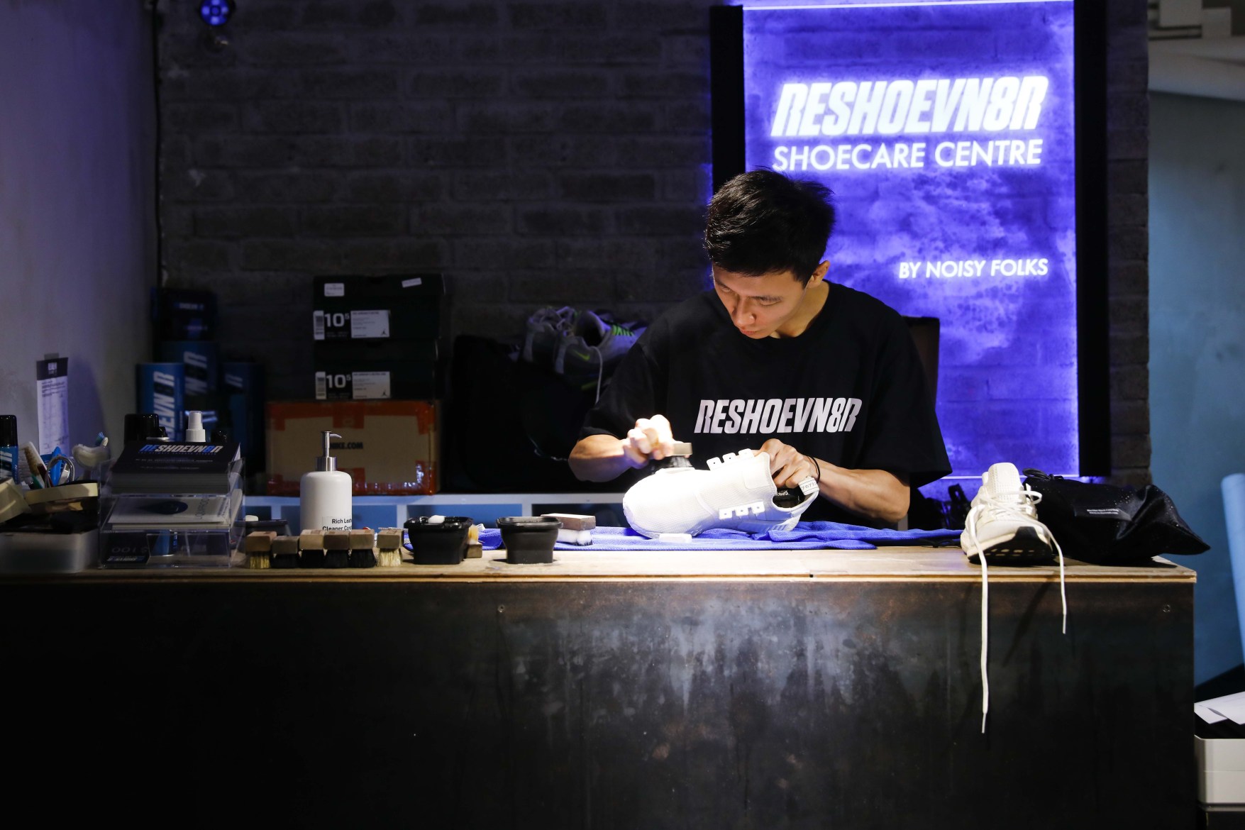 Reshoevn8r 于香港推出点对点登门收发球鞋护理服务
