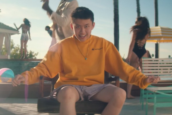 成年宣告－Rich Chigga 最新单曲《Chaos》MV 发布