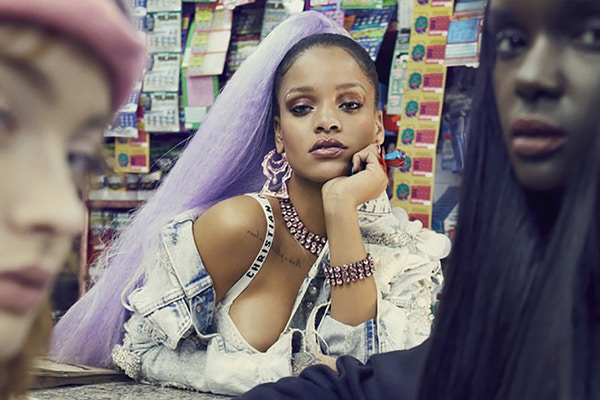 Rihanna 家乡巴巴多斯以经典单曲《Shut Up and Drive》为灵感为道路命名