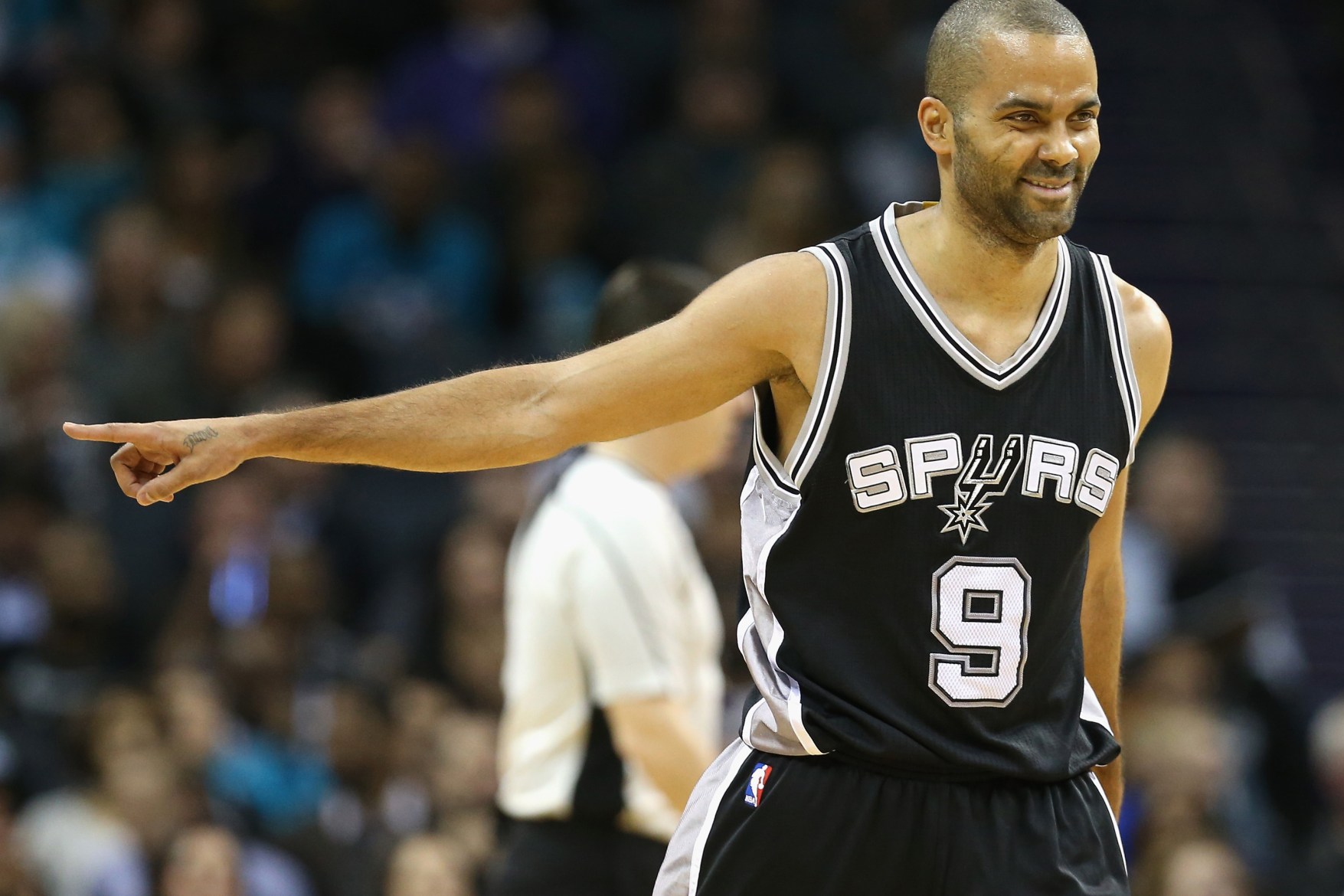 Tony Parker 竟以两年 1,000 万美元转投 Charlotte Hornets