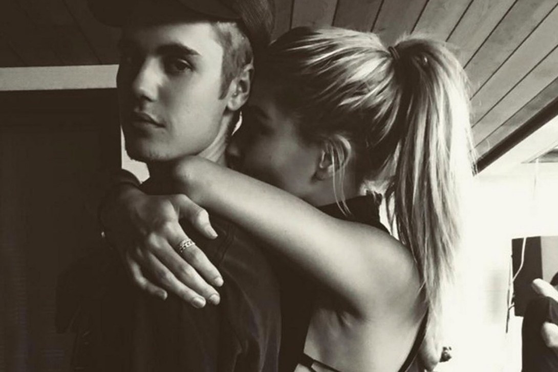 Justin Bieber 与 Hailey Baldwin 订婚消息释出