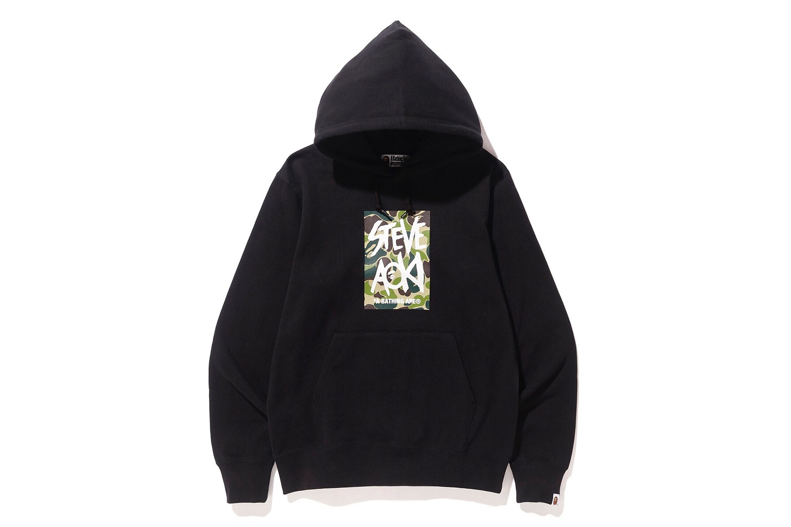A BATHING APE 与 DJ Steve Aoki 推出联名别注系列