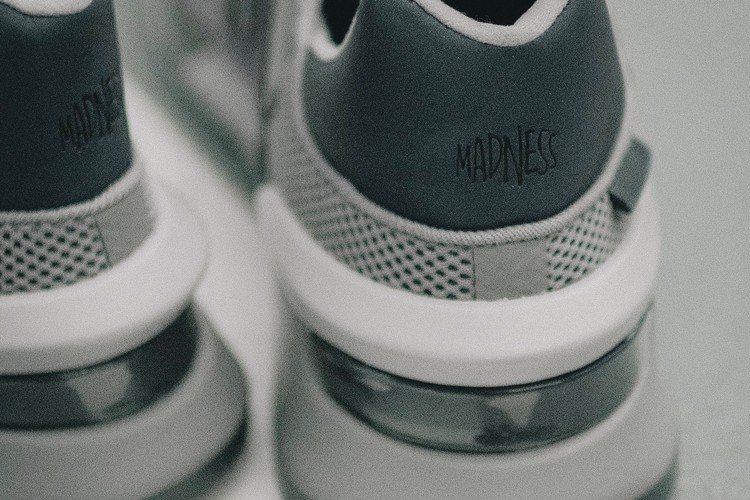 New Balance × MADNESS 997S 亲友专属限定鞋款