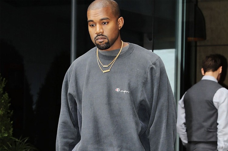Kanye West 率先着用未发售 YEEZY Season 8 Boots 鞋款
