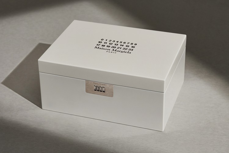 Maison Margiela 打造「520」特别限定礼盒
