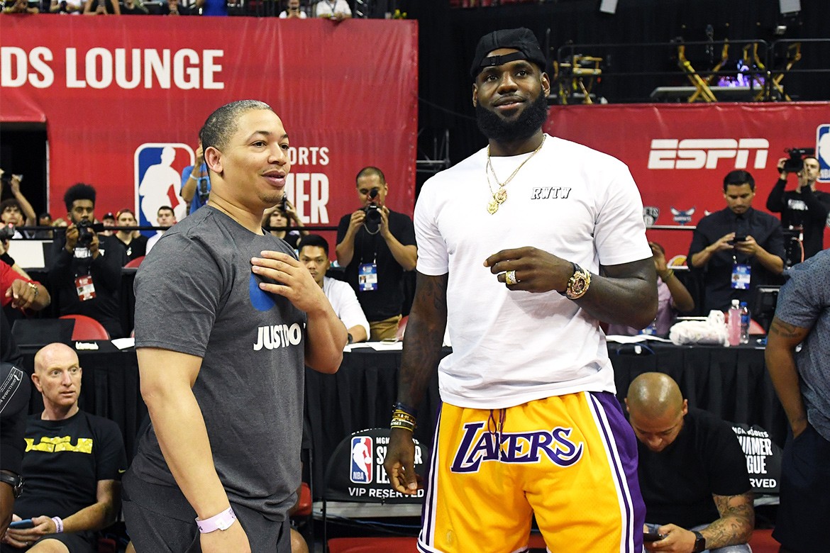 消息称 Tyronn Lue 将成为 Los Angeles Lakers 新赛季总教头