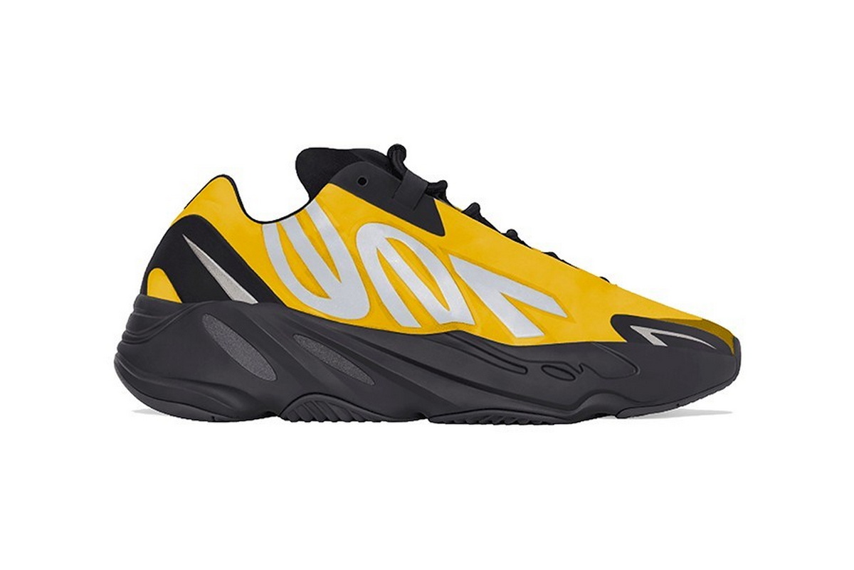 adidas YEEZY BOOST 700 MNVN 最新配色「Honey Flux」鞋款率先曝光