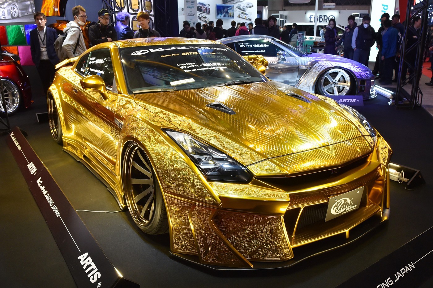 Kuhl Racing 打造之全车 24K 镀金「黄金甲」Nissan GT-R 展开贩售