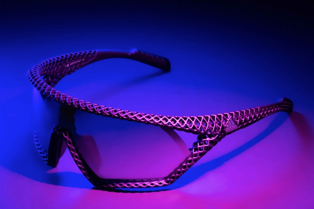 adidas 运用 3D 列印技术打造轻量化镜框