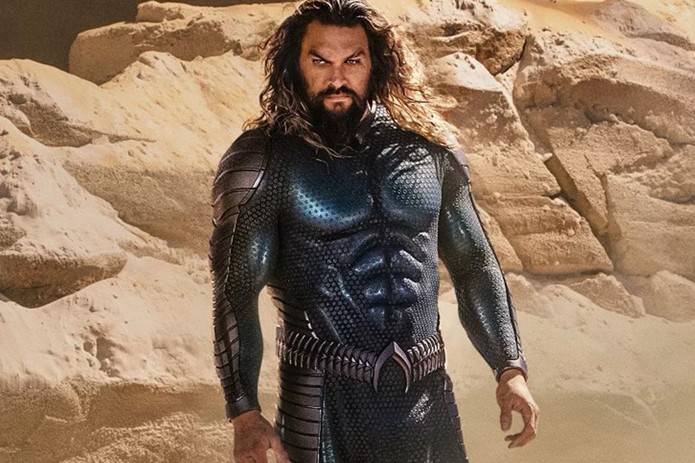 Jason Momoa 曝光《水行侠 Aquaman 2》全新黑魂隐形战服