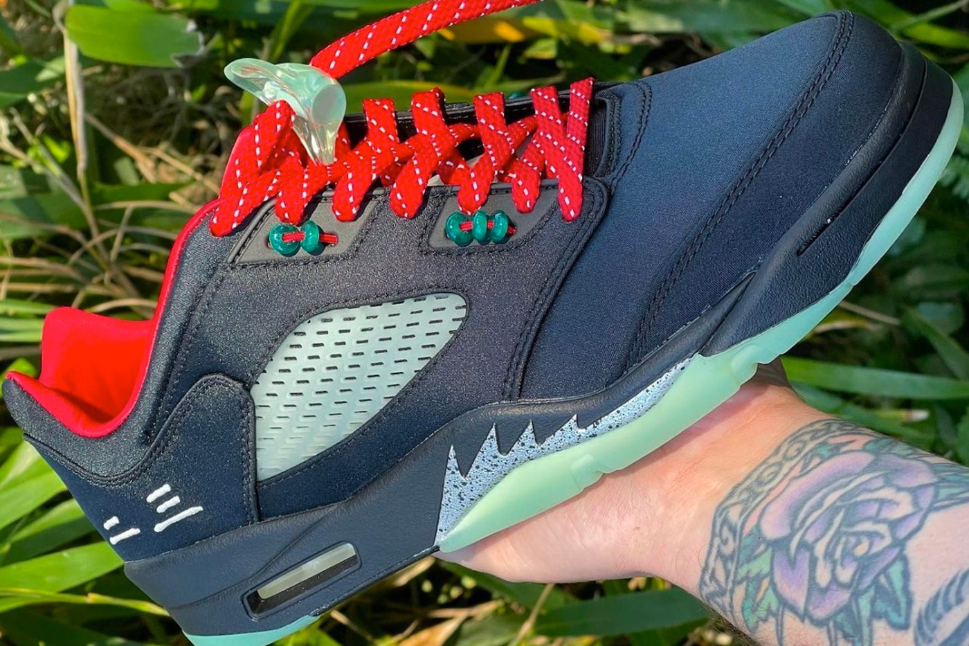 率先近赏 CLOT × Air Jordan 5 Low 全新联乘鞋款
