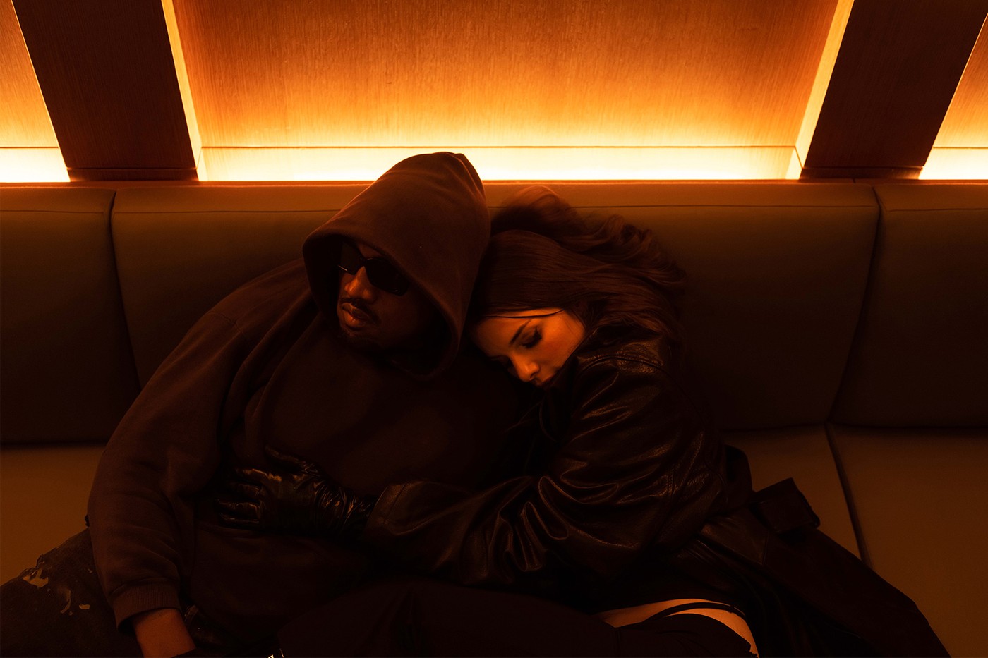 Kanye West 疑似新任女友 Julia Fox 亲述两人相识过程